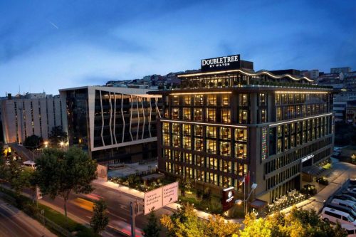 DoubleTree by Hilton *5